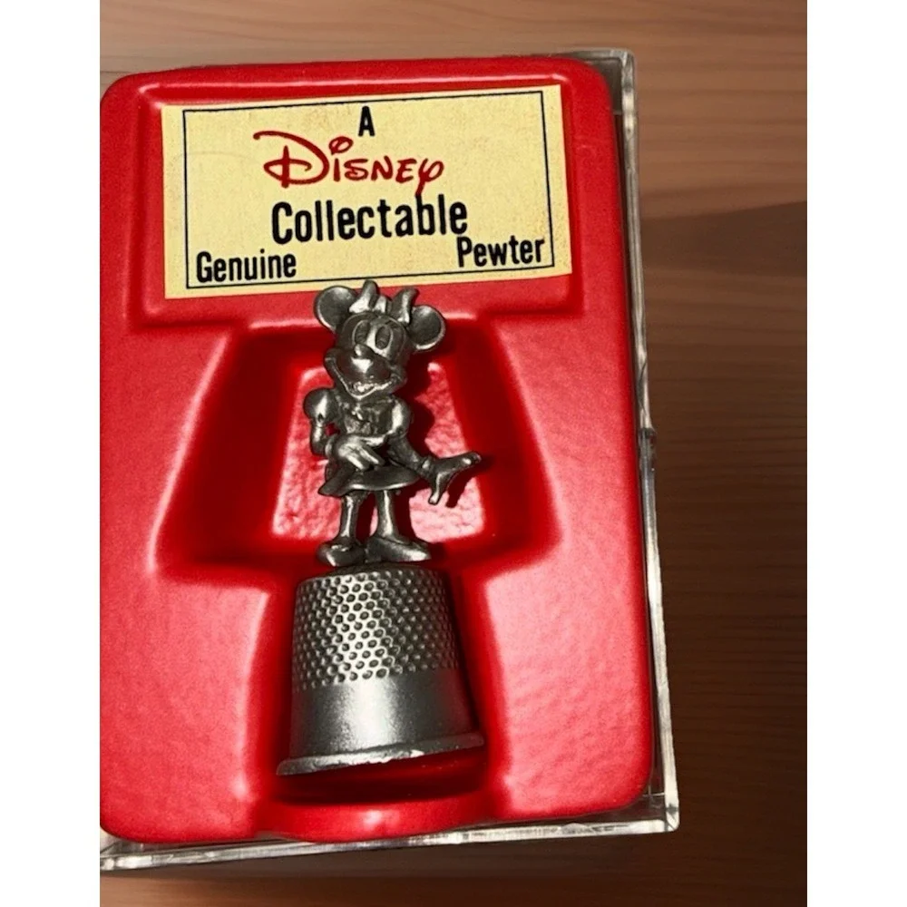 Vintage Walt Disney Brand Minnie Mouse Pewter thimble In case